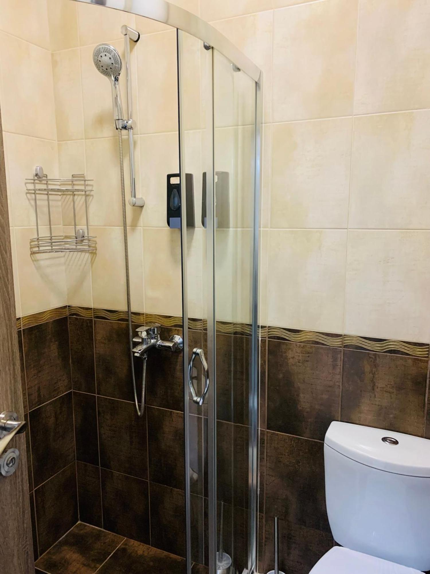 Kiwi Gardens Apartment Бяла Екстериор снимка