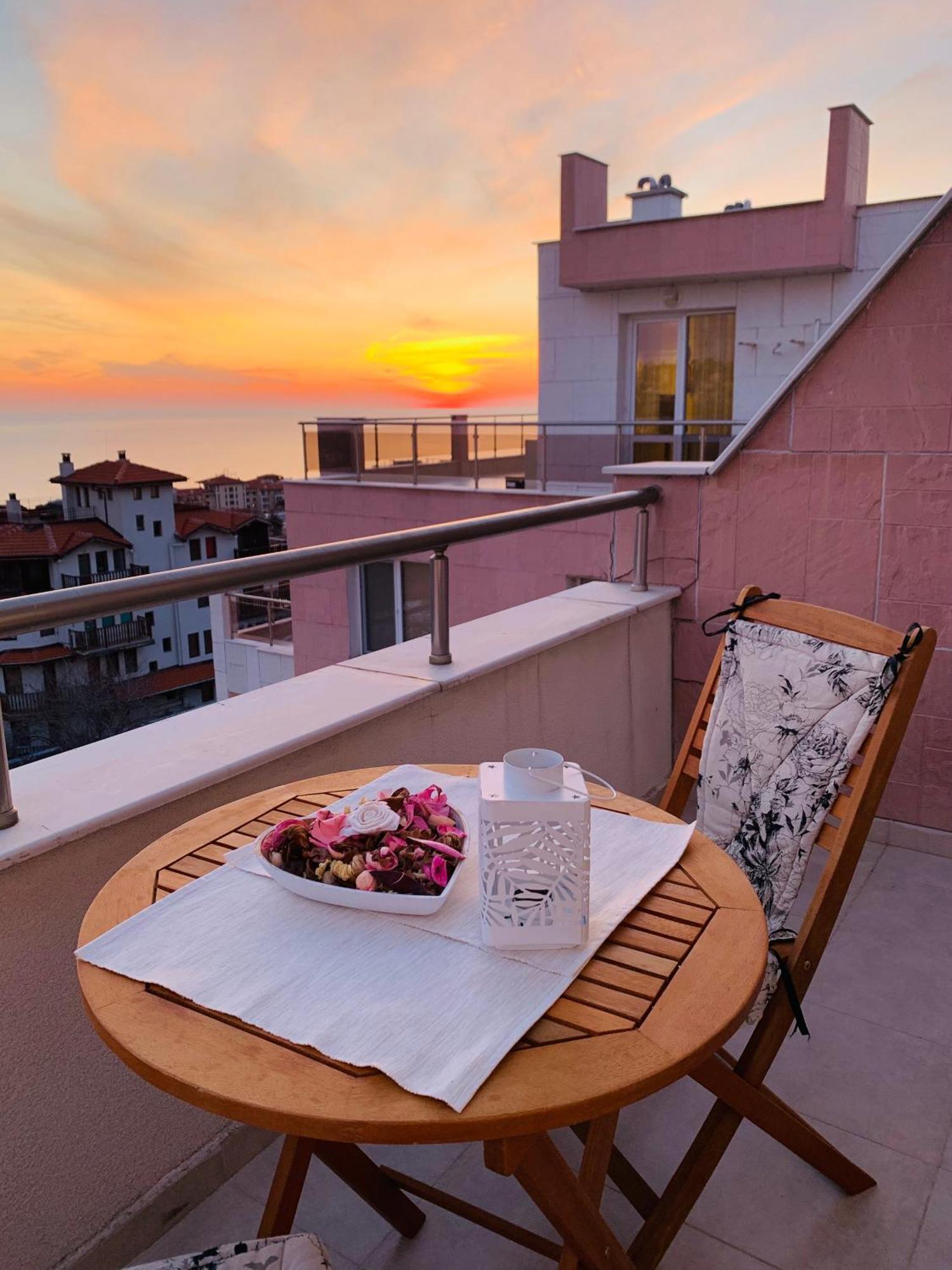Kiwi Gardens Apartment Бяла Екстериор снимка