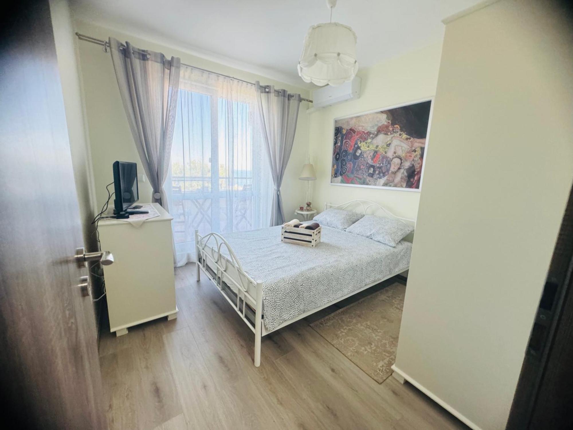 Kiwi Gardens Apartment Бяла Екстериор снимка